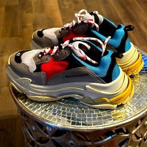 Balenciaga
Triple S low trainers